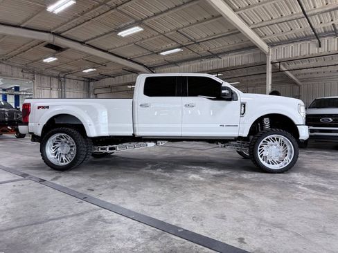 Used 2022 Ford F350 Limited AWD/4WD image 4