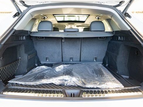 Used 2025 Audi Q5 Premium image 8