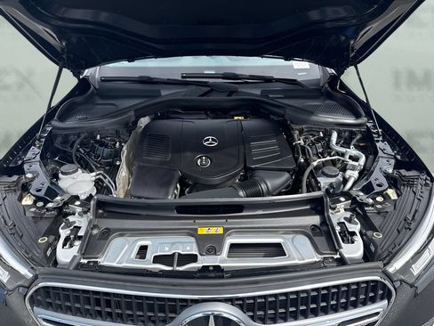 Used 2025 Mercedes-Benz GLC 300 image 21
