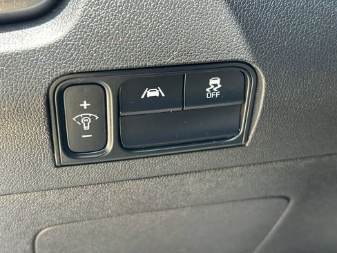 Used 2022 Kia Sorento S FWD image 24