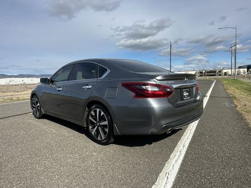 Used 2018 Nissan Altima 2.5 SR image 7