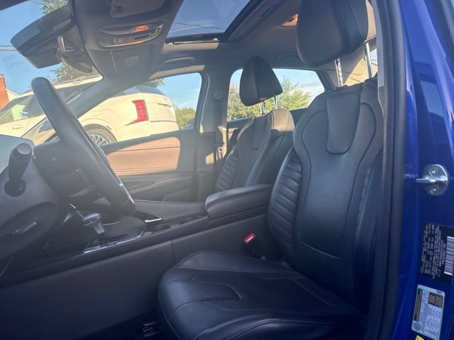 Certified 2023 Hyundai Elantra Limited w/ Cargo Package FWD image 2
