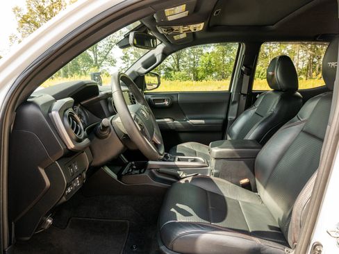 Used 2020 Toyota Tacoma TRD Pro AWD/4WD image 14