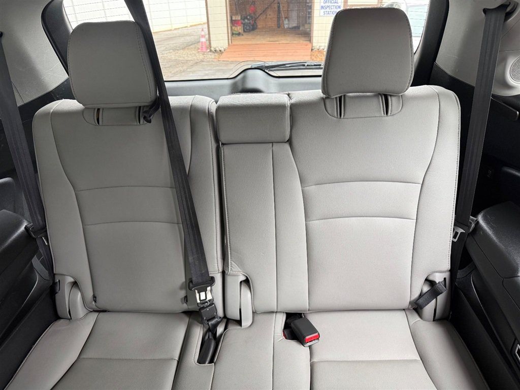 Used 2017 Honda Pilot Elite image 13