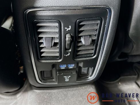 Used 2019 Jeep Grand Cherokee Limited image 28