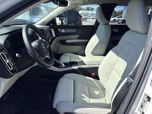 New 2026 Volvo XC40 B5 Plus w/ Protection Package Premier image 10