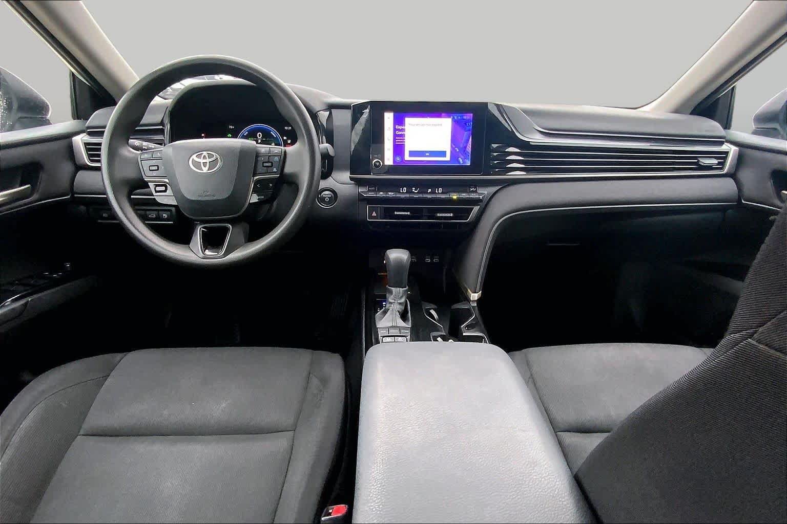 Used 2025 Toyota Camry LE w/ Convenience Package FWD image 15
