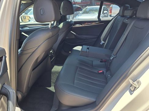 Used 2023 BMW 530e w/ Premium Package RWD image 22