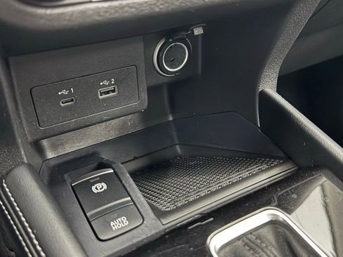 Used 2024 Nissan Kicks SV image 22