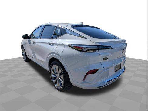 New 2026 Buick Envista Avenir FWD image 6