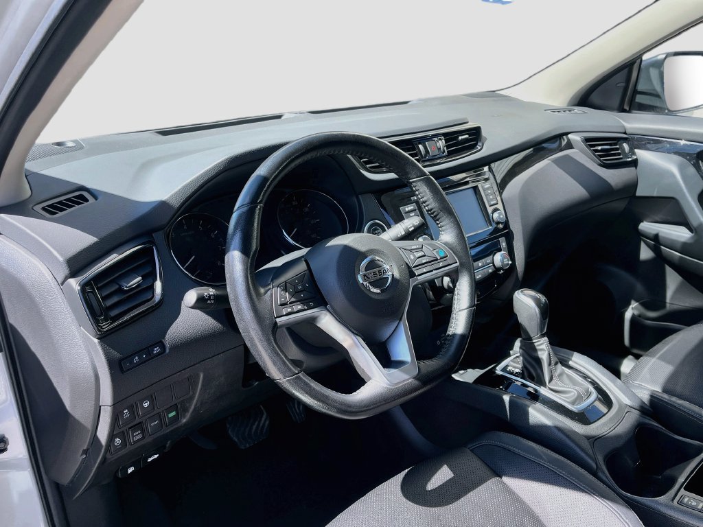 Used 2022 Nissan Rogue Sport SL AWD/4WD image 9