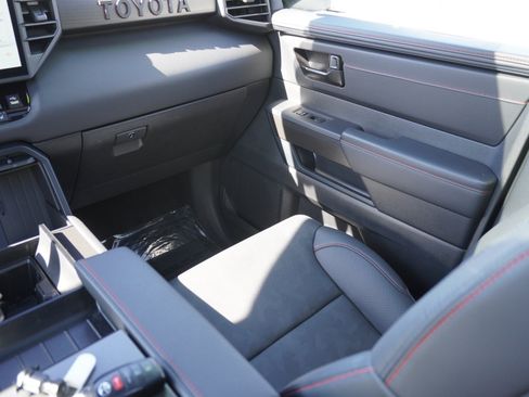 Used 2025 Toyota Sequoia TRD Pro AWD/4WD image 19