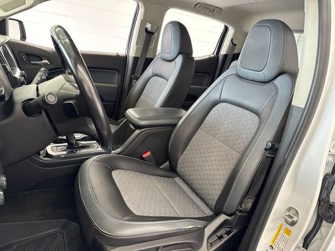 Used 2017 Chevrolet Colorado Z71 AWD/4WD image 15