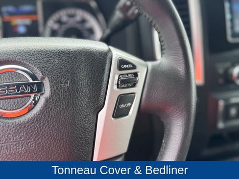 Used 2019 Nissan Titan SV w/ SV Convenience Package image 15