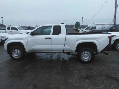 Used 2024 Toyota Tacoma SR image 1