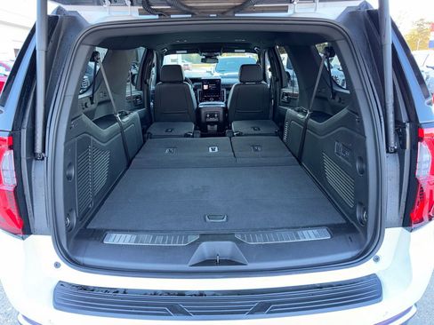 Certified 2025 GMC Yukon XL Denali image 34
