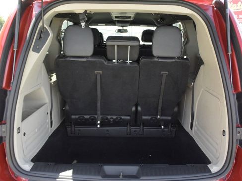 Used 2015 Dodge Grand Caravan SXT image 60