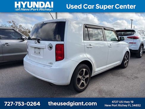 Used 2008 Scion xB image 3