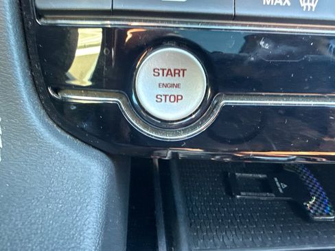 Used 2020 Jaguar F-PACE S image 28