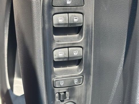 Certified 2025 Hyundai Venue Limited image 20