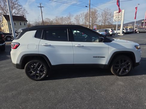 New 2026 Jeep Compass Limited AWD/4WD image 2