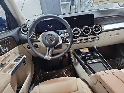 New 2026 Mercedes-Benz GLB 250 image 17