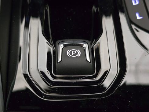 New 2025 Chevrolet Colorado LT w/ LT Convenience Package image 20