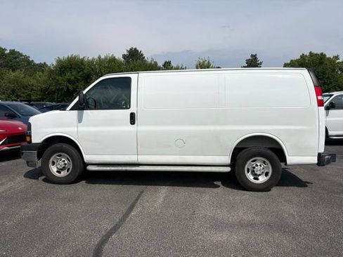 Used 2025 Chevrolet Express 2500 w/ Driver Convenience Package RWD image 2
