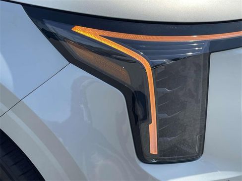 New 2026 Kia Carnival EX image 16