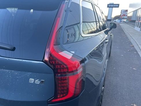 Used 2025 Volvo XC90 B6 Plus image 8