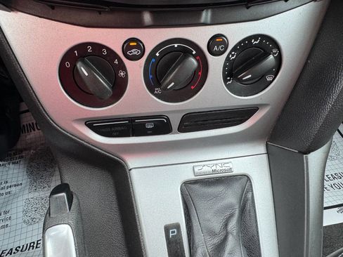 Used 2013 Ford Focus SE image 20