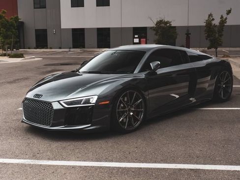 Used 2017 Audi R8 V10 AWD/4WD image 1