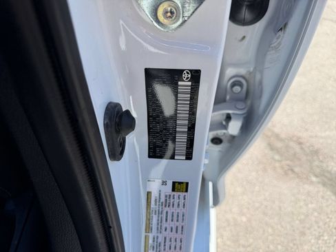 Used 2025 Toyota Corolla LE FWD image 27