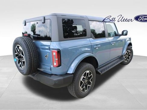 New 2025 Ford Bronco Outer Banks image 3