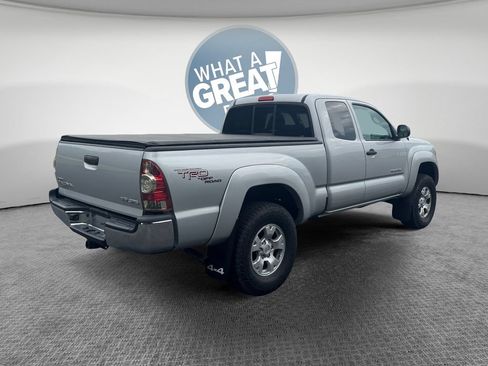 Used 2010 Toyota Tacoma 4x4 Access Cab V6 w/ TRD Off-Road Pkg image 3