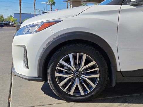 Used 2024 Nissan Kicks SV image 5