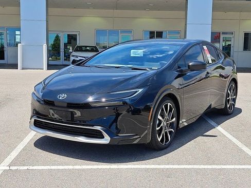 New 2025 Toyota Prius Plug-In Hybrid image 29