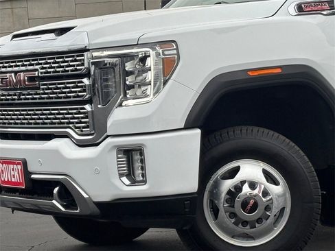 Certified 2022 GMC Sierra 3500 Denali image 3