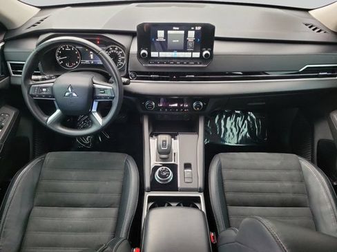 Used 2022 Mitsubishi Outlander SE FWD image 13