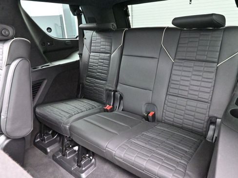 Certified 2024 Cadillac Escalade Sport Platinum image 38