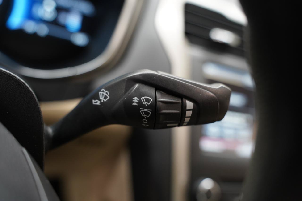 Used 2016 Ford Fusion SE FWD image 15