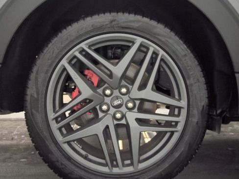 Used 2025 Ford Explorer ST-Line w/ Premium Package image 10