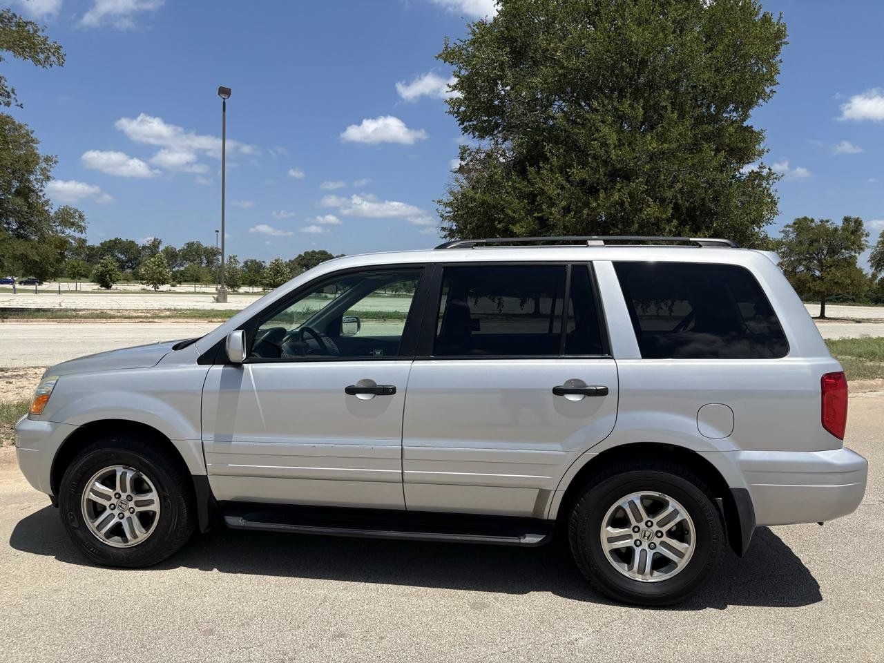 Used 2004 Honda Pilot EX image 19