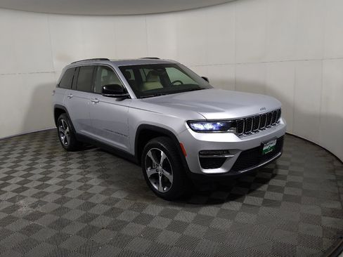 Used 2022 Jeep Grand Cherokee Limited 4xe AWD/4WD image 11