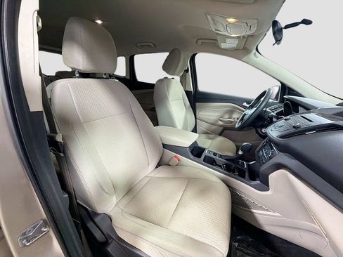 Used 2017 Ford Escape SE FWD image 27
