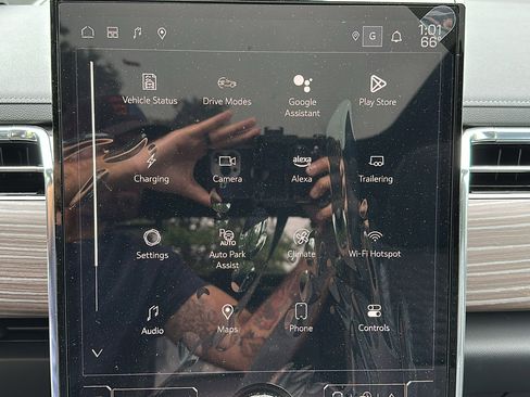 New 2025 GMC Sierra EV Denali image 14