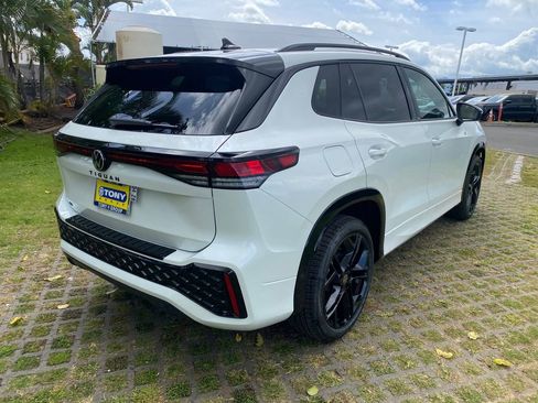 New 2026 Volkswagen Tiguan SE R-Line FWD image 7