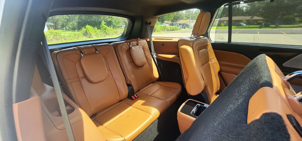 Used 2025 Lincoln Aviator Black Label w/ Jet Appearance Package AWD/4WD image 29