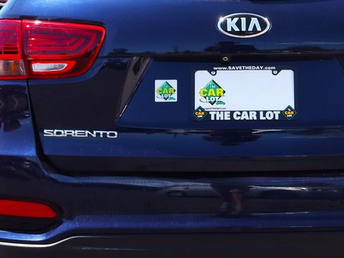 Used 2019 Kia Sorento S image 19