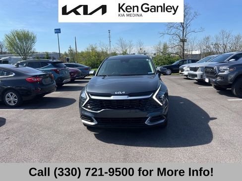 Used 2024 Kia Sportage EX FWD image 3